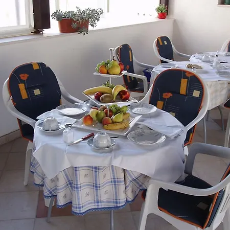 Klaudija S Charming & - Attic Апартаменты