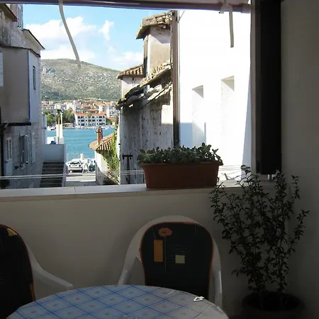 Klaudija S Charming & - Attic