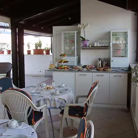 Klaudija S Charming & - Attic Апартаменты Трогир