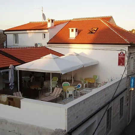 Klaudija S Charming & - Attic