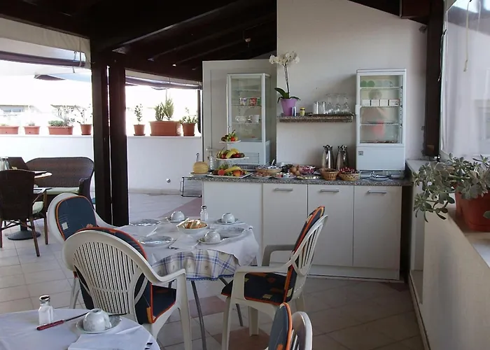 Klaudija S Charming & - Attic Apartment Trogir