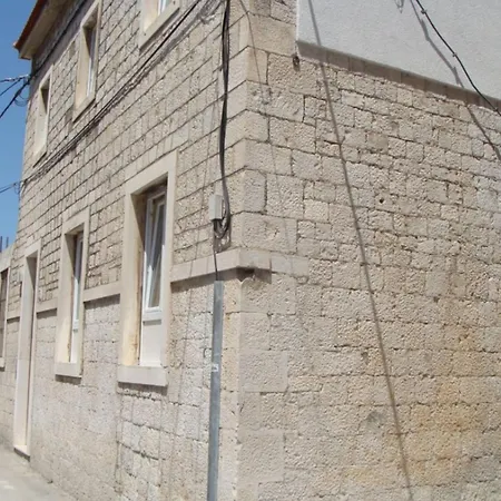 Klaudija S Charming & - Attic