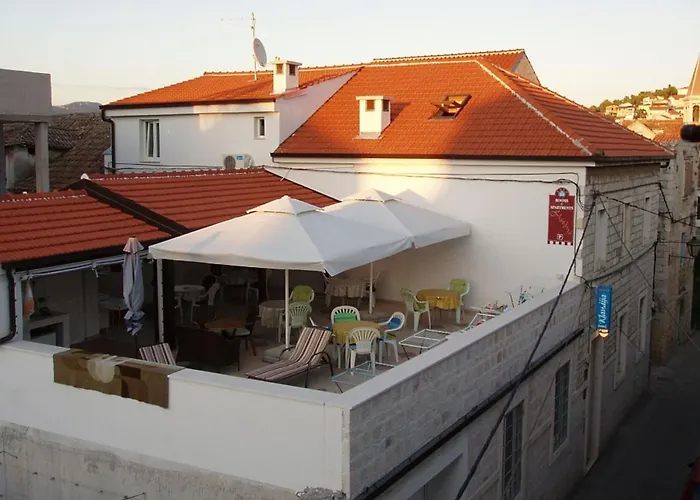 Klaudija S Charming & - Attic